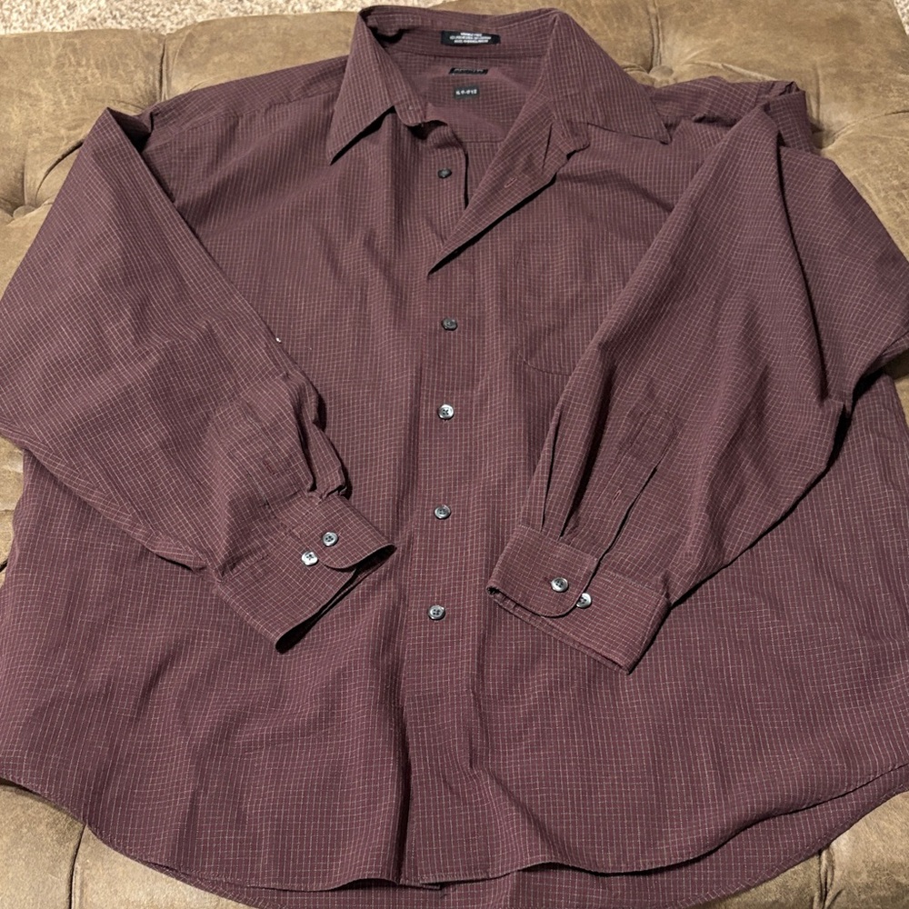 Men’s Arrow small check no iron button down shirt